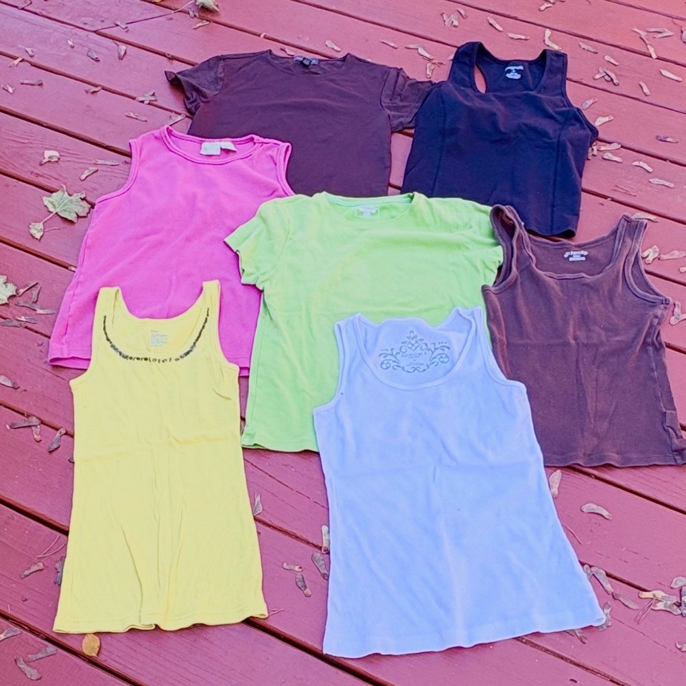 Women’s Lot Of Seven Assorted Tank Tops and Sleeveless Shirts Smalls